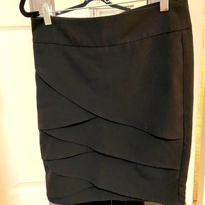 Black fitted tiered skirt